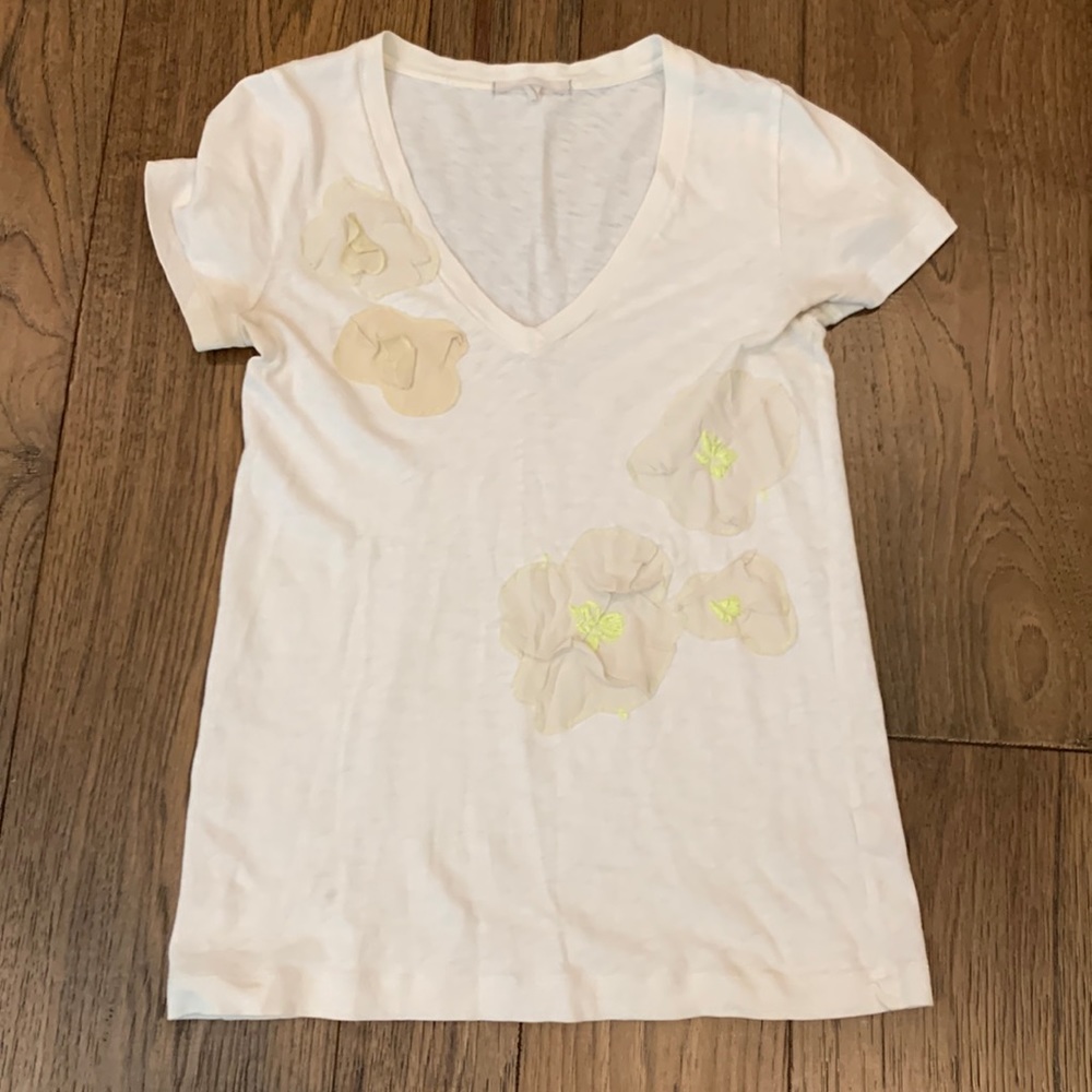 j. crew v- neck flower tee off white   size medium